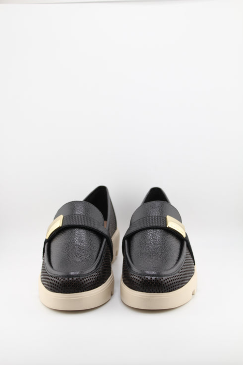 Luz da lua Perforated Leather Slip-On Loafers